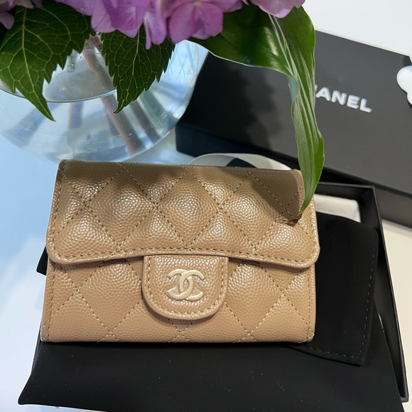 CHANEL Handbags - SOLD Chanel 22 A collection card holder